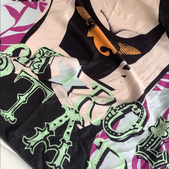 100% Silk Scarf Custo Barcelona 31 x32 - Picture 10 of 13